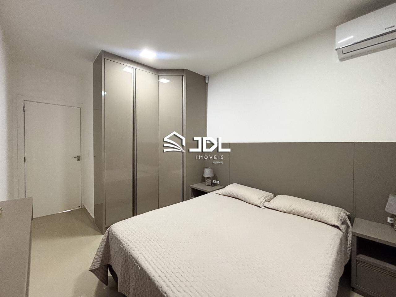 Casa à venda no bairro Velha: 