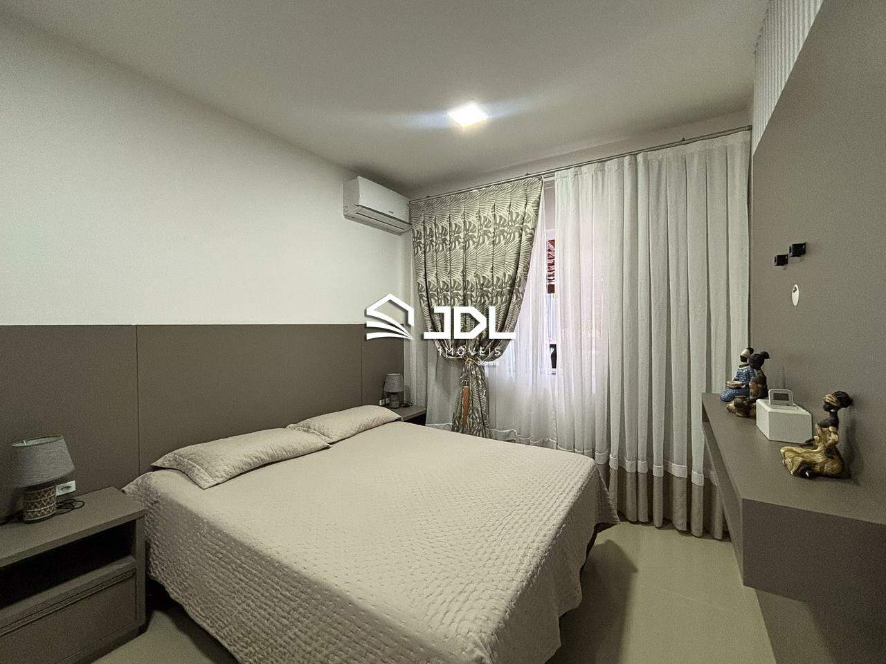 Casa à venda no bairro Velha: 