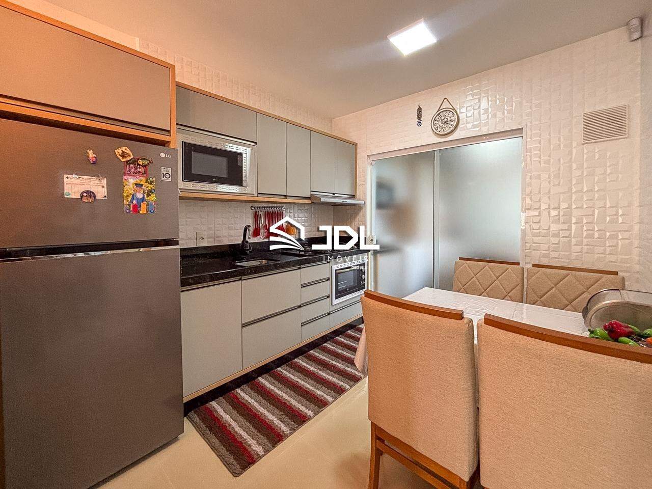 Casa à venda no bairro Velha: 