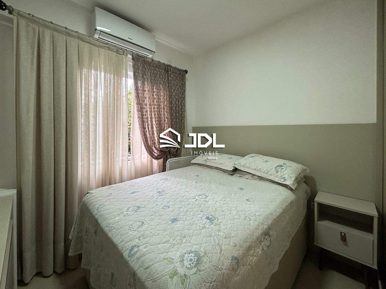 Casa à venda no bairro Velha: 