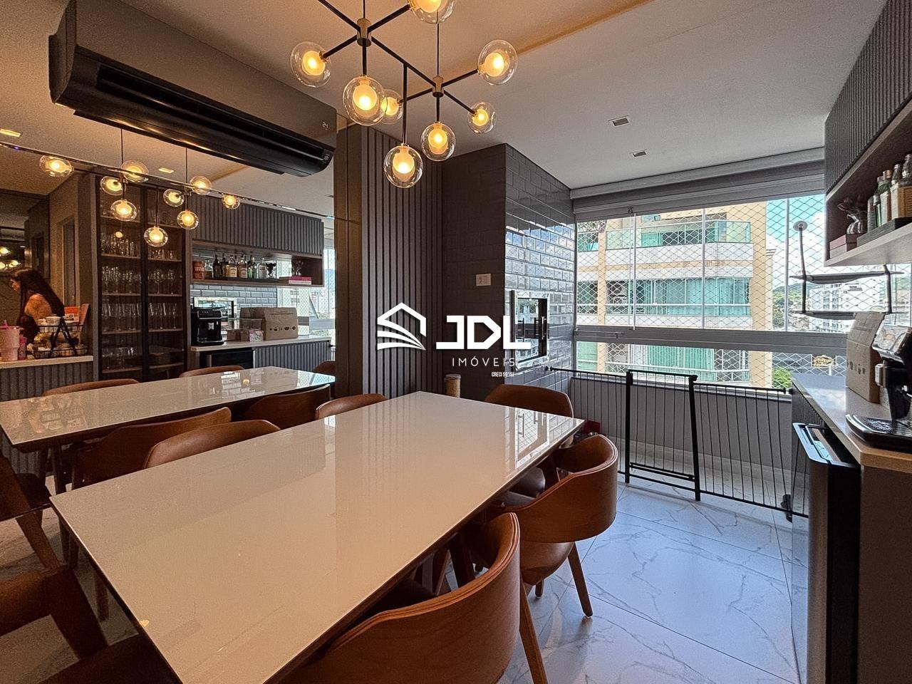 Apartamento à venda no bairro Vila Nova: 