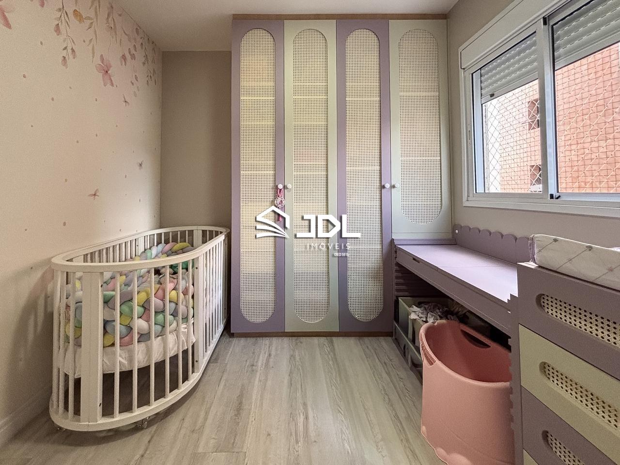 Apartamento à venda no bairro Vila Nova: 