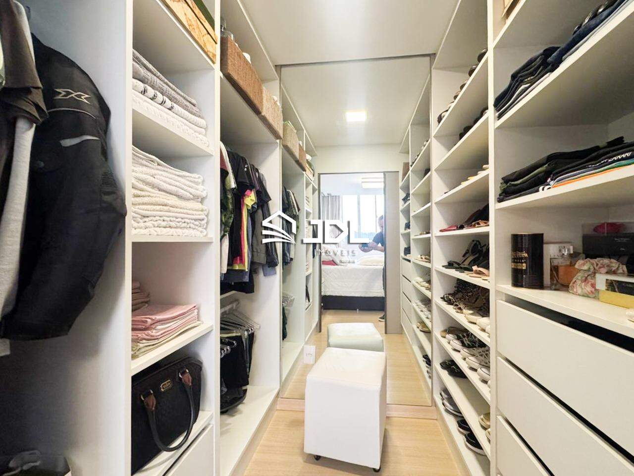 Apartamento à venda no bairro Centro: 