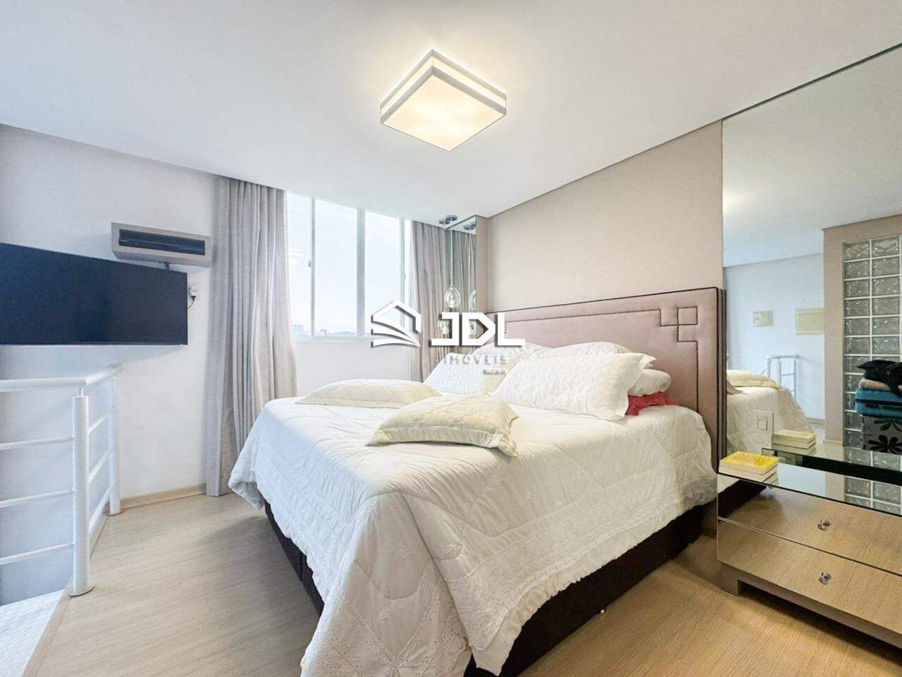 Apartamento à venda no bairro Centro: 