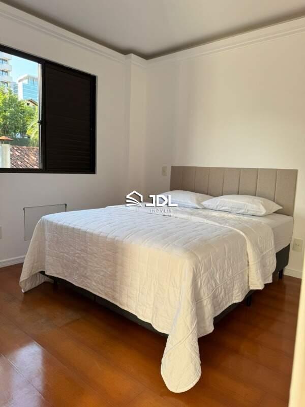 Apartamento à venda no bairro Velha: 