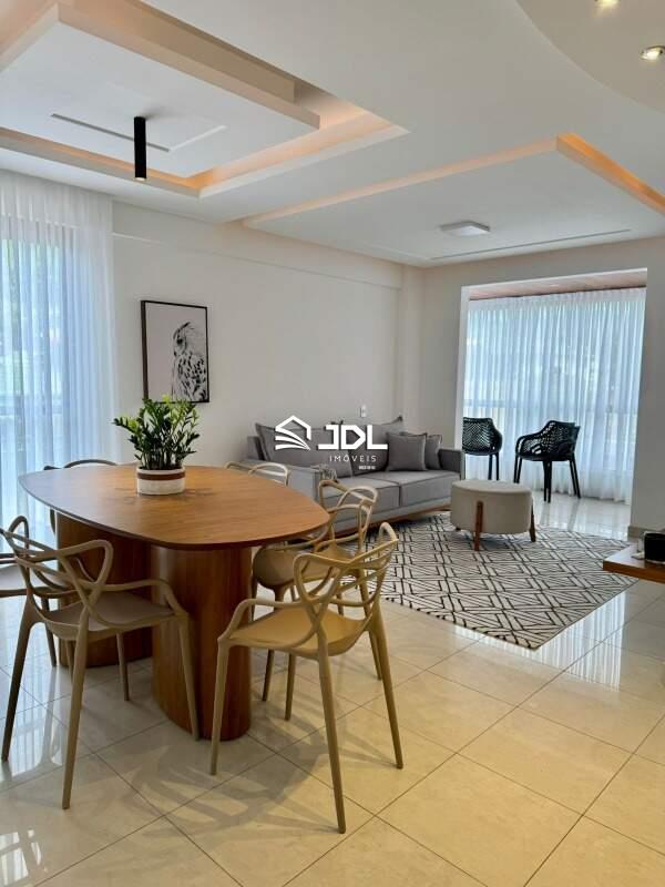 Apartamento à venda no bairro Velha: 