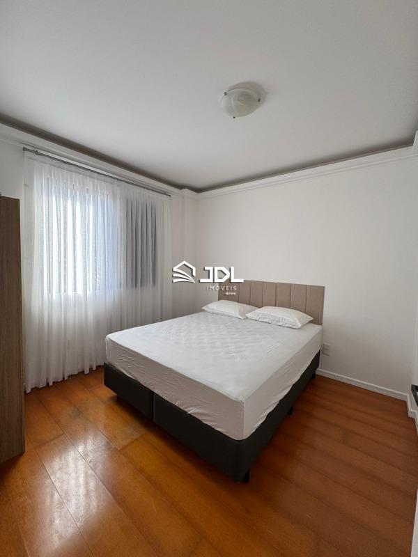 Apartamento à venda no bairro Velha: 