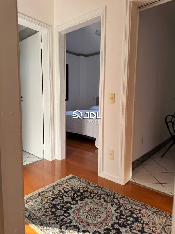 Apartamento à venda no bairro Velha: 