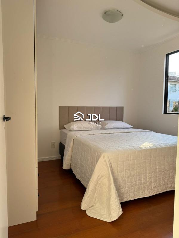 Apartamento à venda no bairro Velha: 