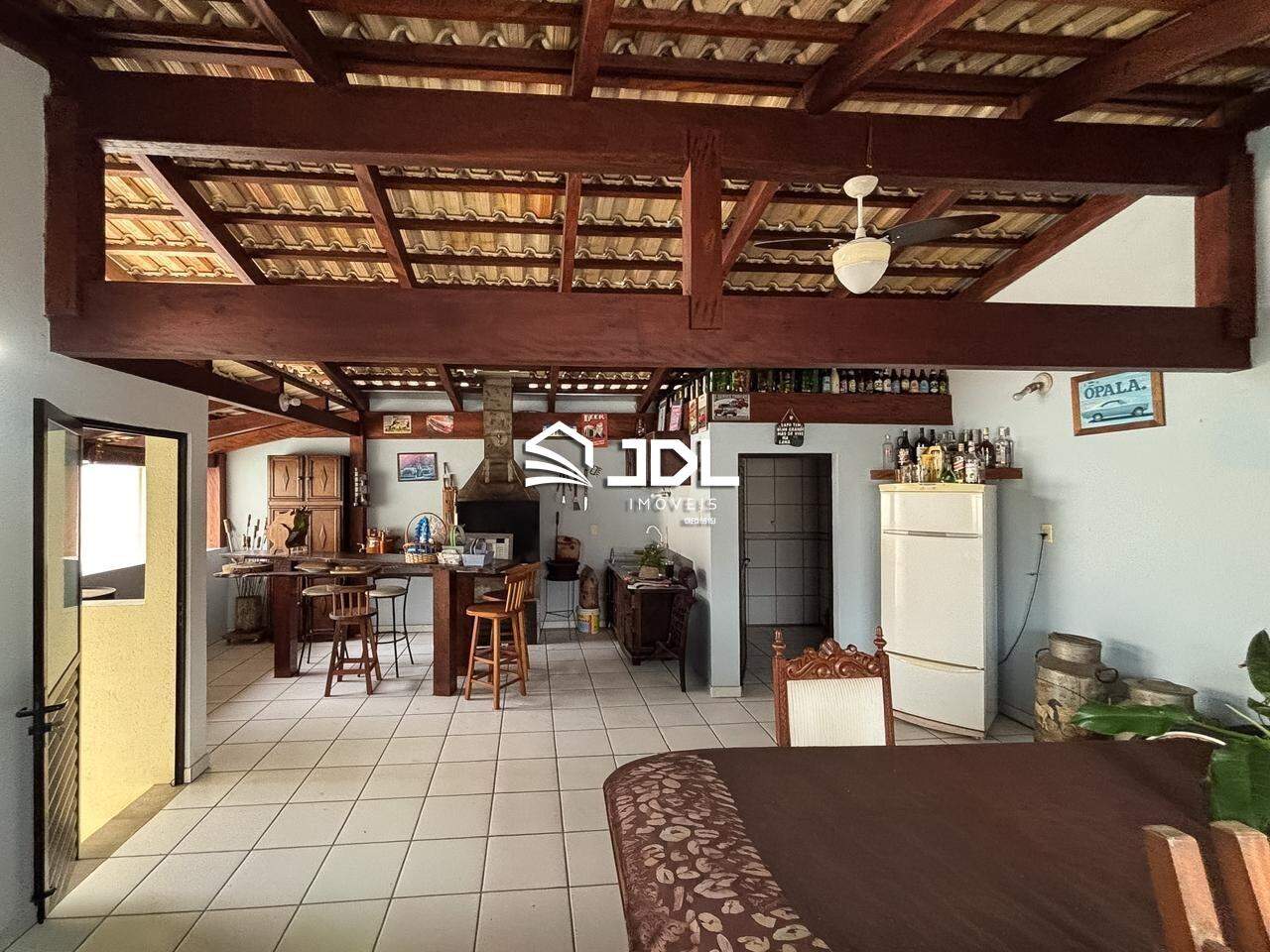 Casa à venda no bairro Escola Agrícola: 