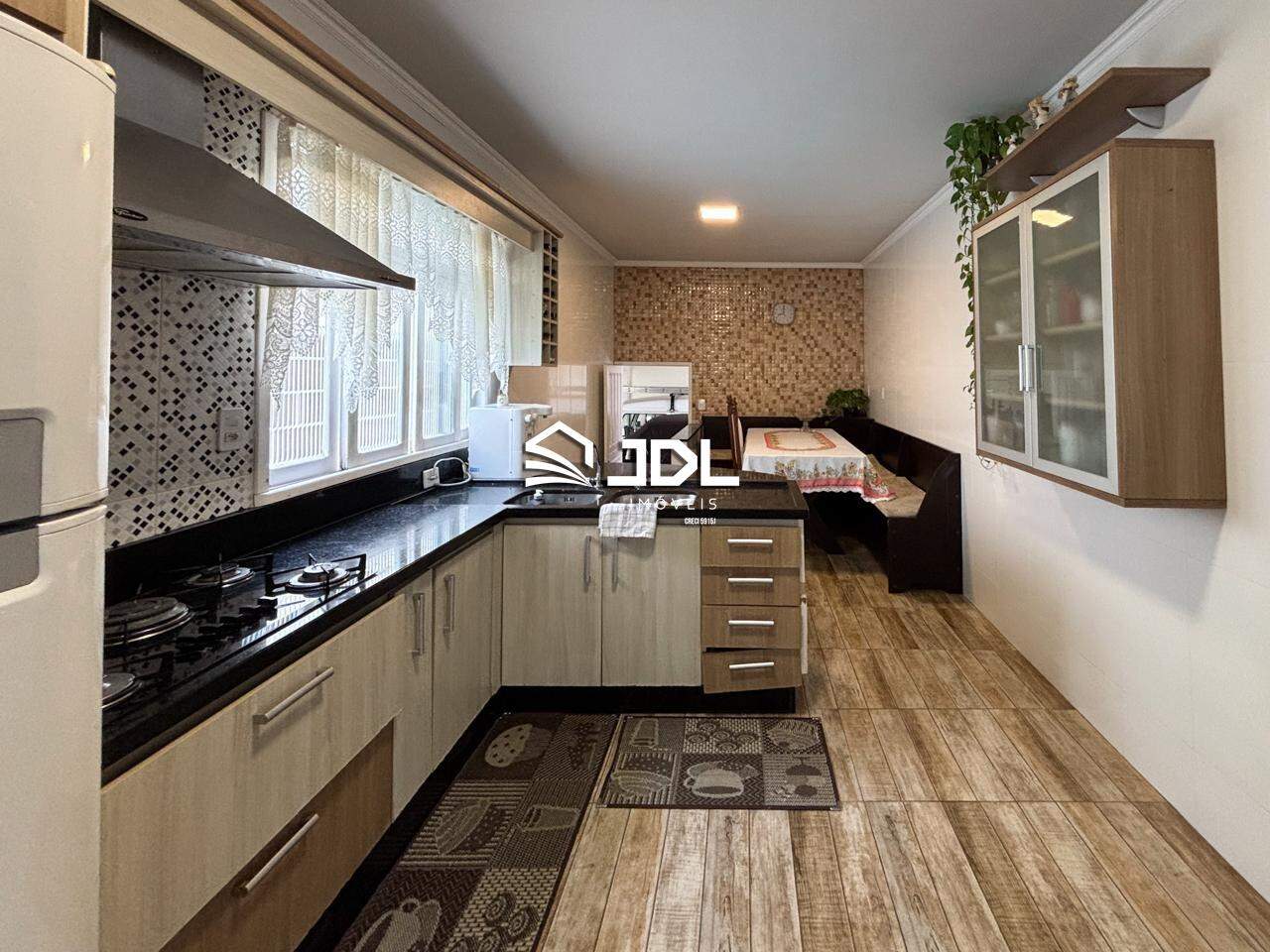 Casa à venda no bairro Escola Agrícola: 