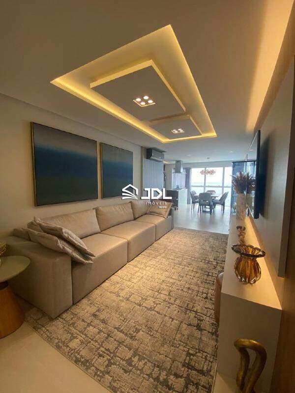 Apartamento à venda no bairro Centro: 