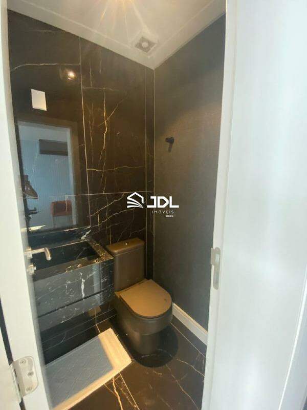 Apartamento à venda no bairro Centro: 