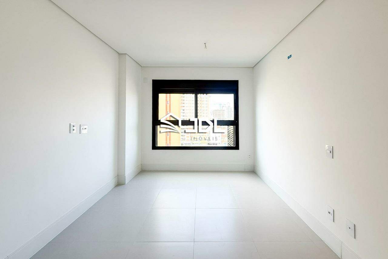 Apartamento à venda no bairro Centro: 