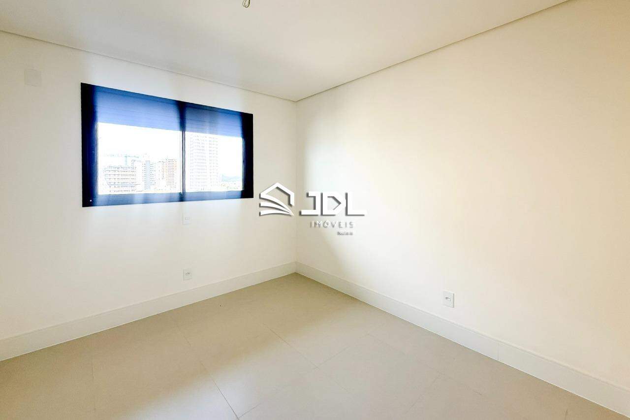 Apartamento à venda no bairro Centro: 