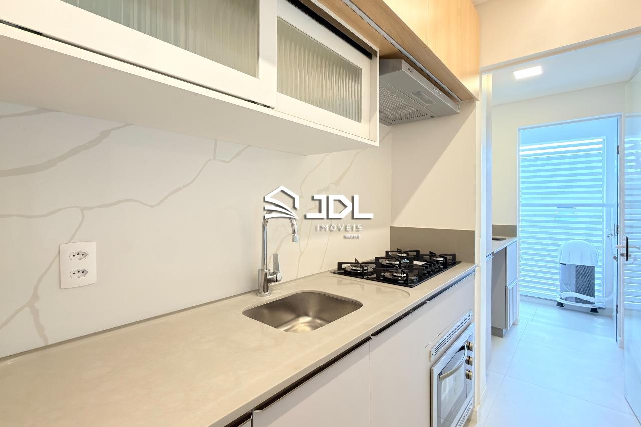 Apartamento à venda no bairro Velha: 