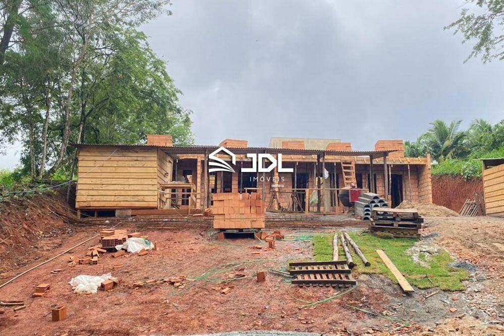 Casa à venda no bairro Velha: 