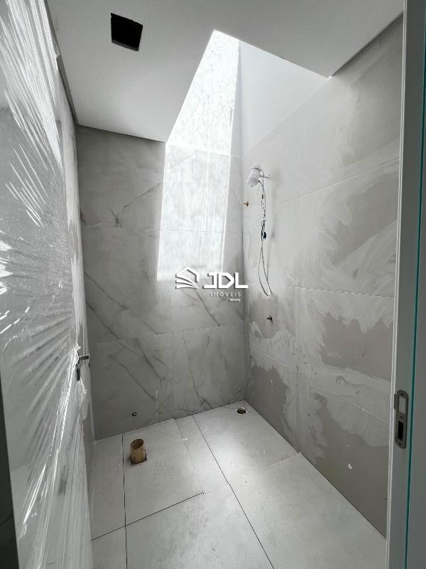 Casa à venda no bairro Velha: 