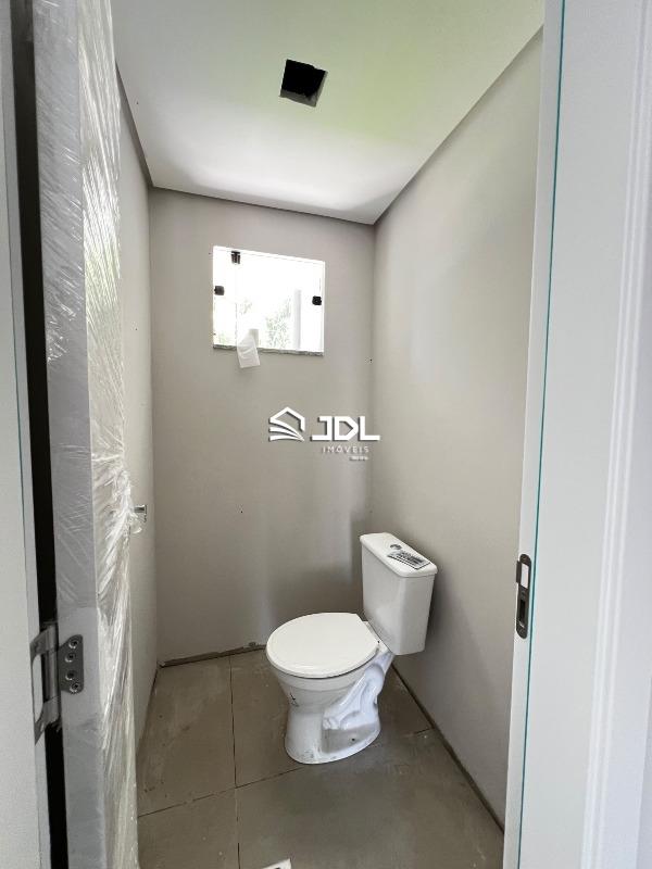Casa à venda no bairro Velha: 