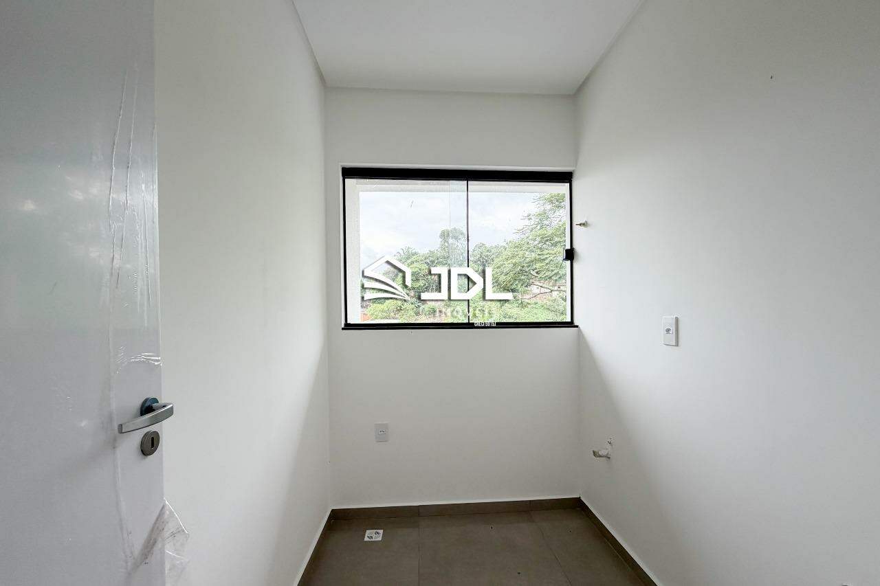 Casa à venda no bairro Escola Agrícola: 