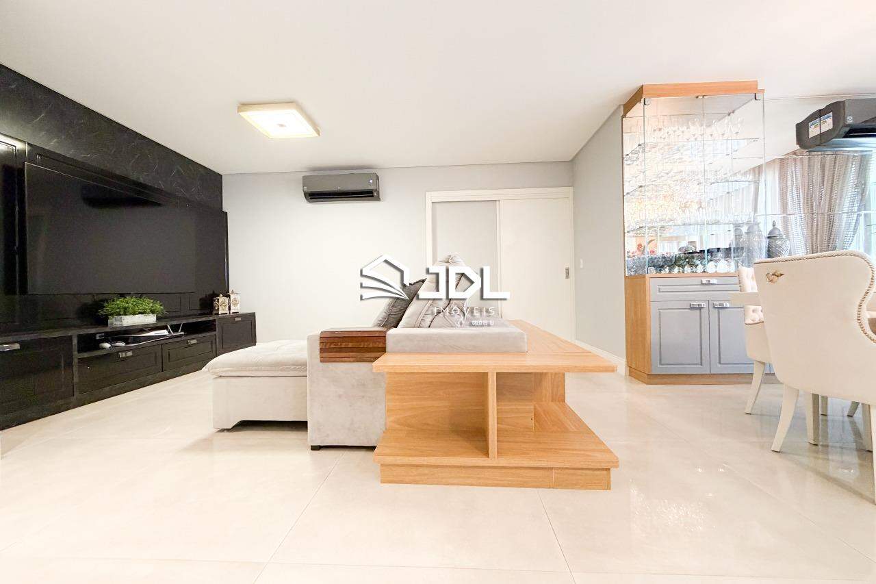 Apartamento à venda no bairro Vila Nova: 