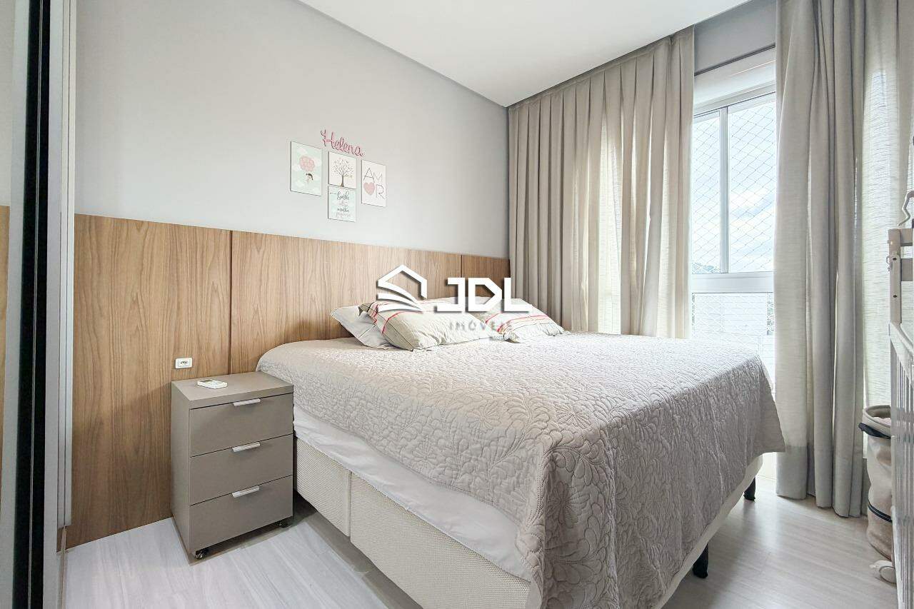 Apartamento à venda no bairro Vila Nova: 