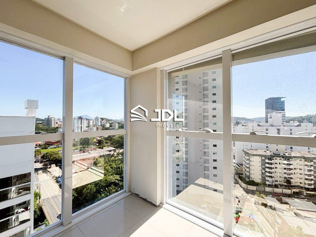 Apartamento à venda no bairro Velha: 