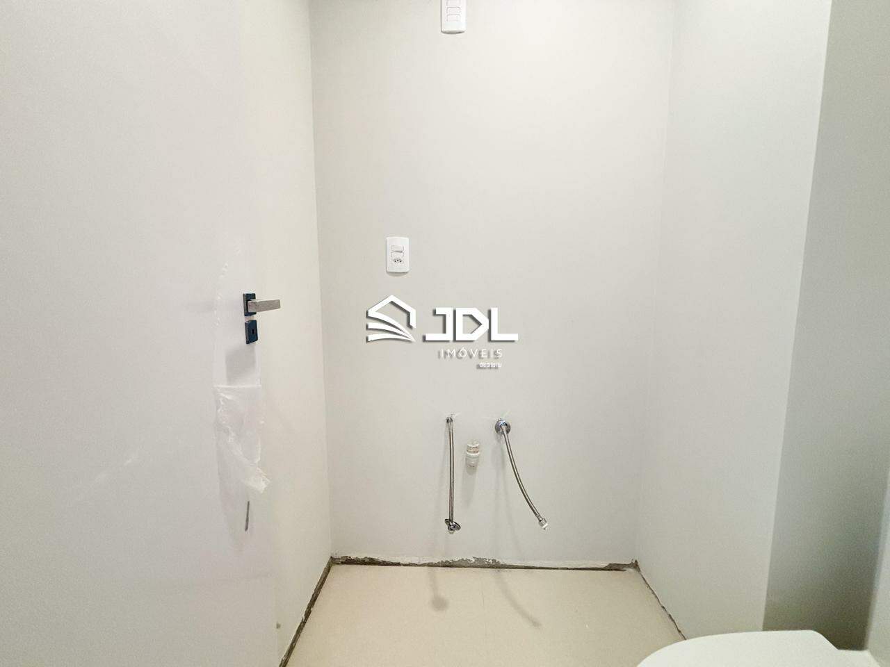 Apartamento à venda no bairro Velha: 