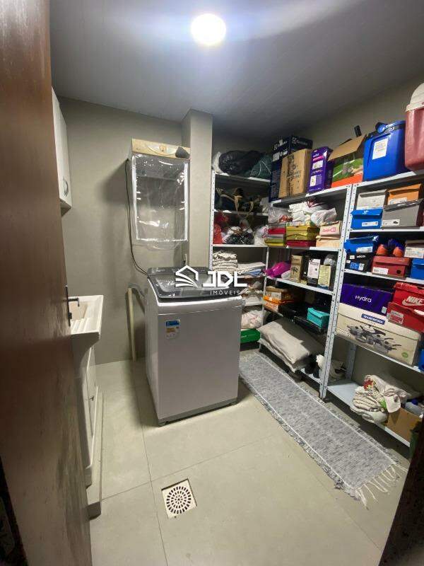 Casa à venda no bairro Velha: 