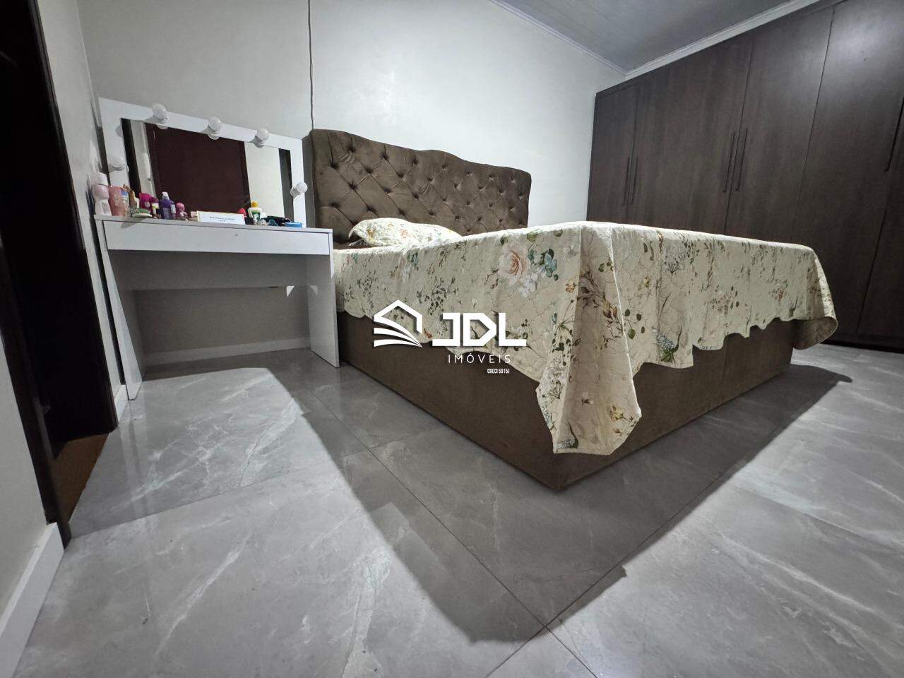 Casa à venda no bairro Velha: 