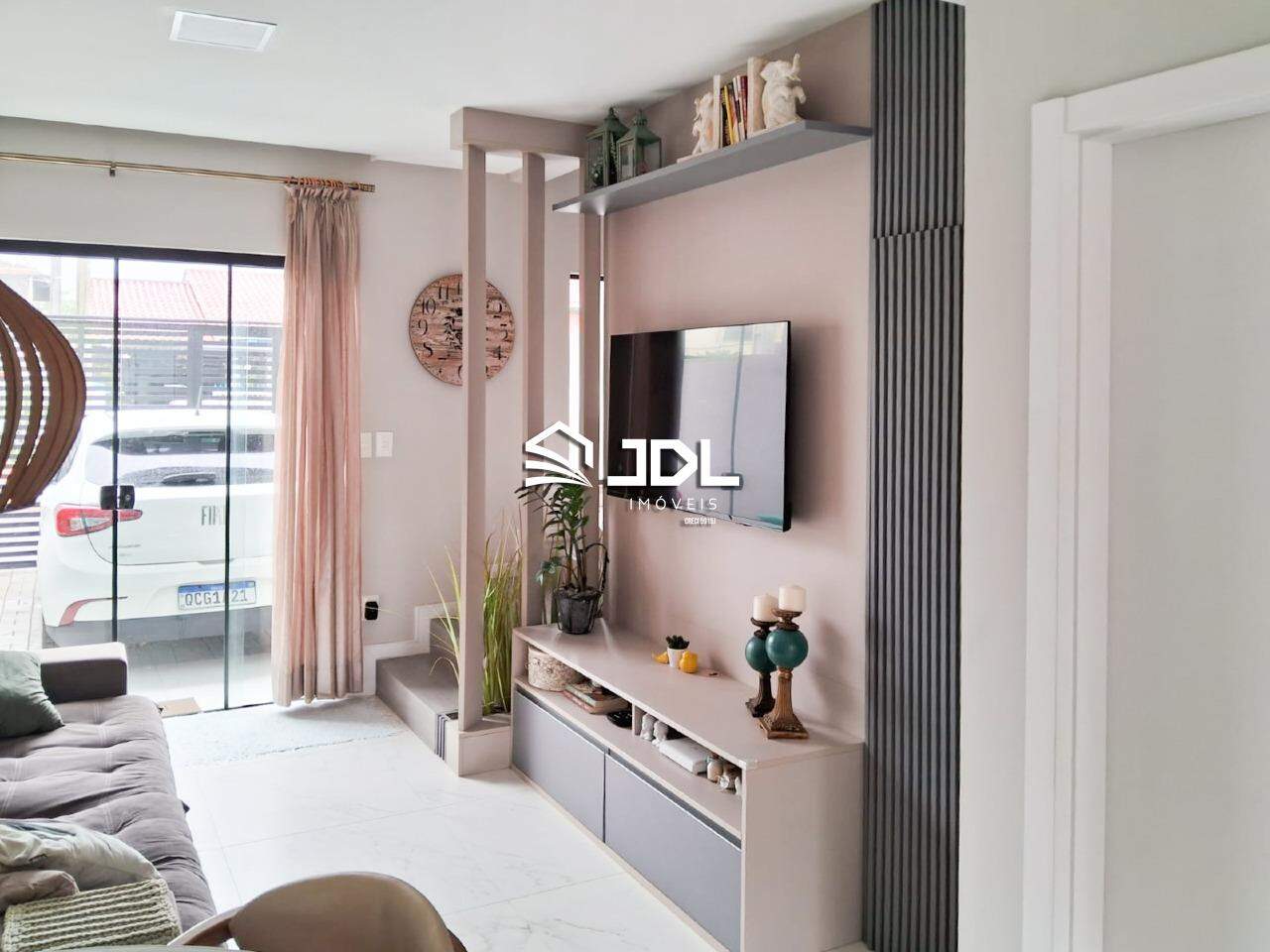 Casa à venda no bairro Meia Praia — foto 7
