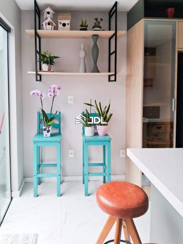 Casa à venda no bairro Meia Praia — foto 4