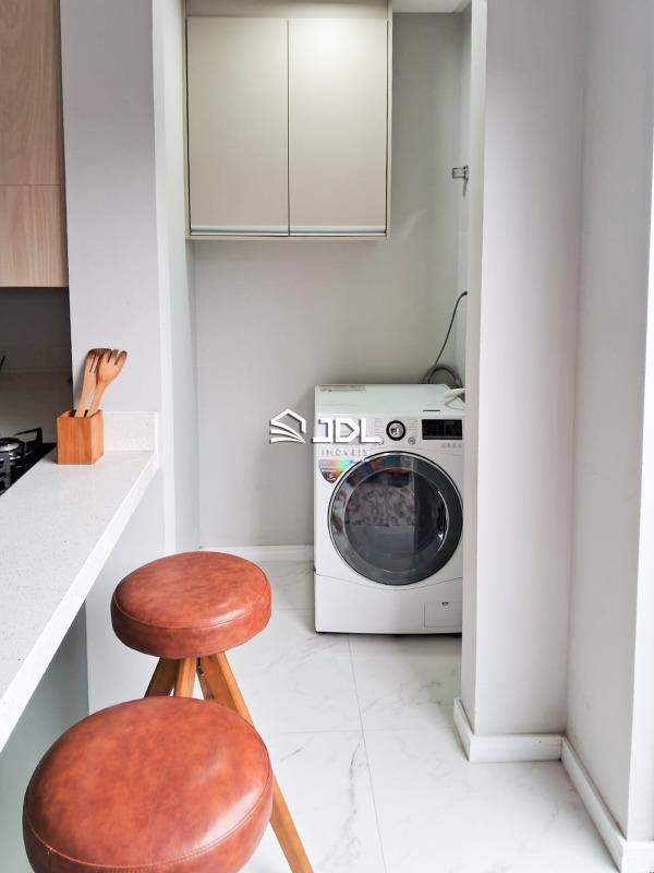 Casa à venda no bairro Meia Praia — foto 6