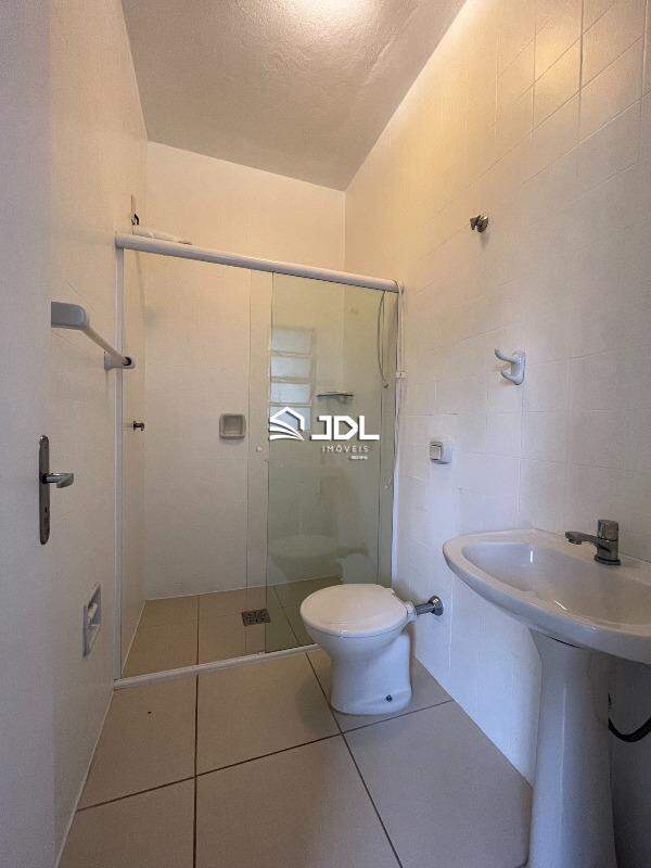 Apartamento à venda no bairro Ponta Aguda: 