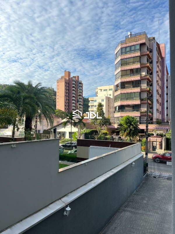 Apartamento à venda no bairro Ponta Aguda: 