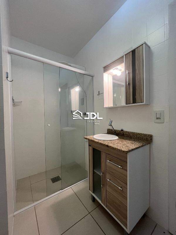 Apartamento à venda no bairro Ponta Aguda: 