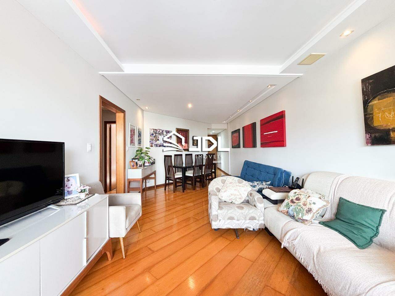 Apartamento à venda no bairro Velha: 