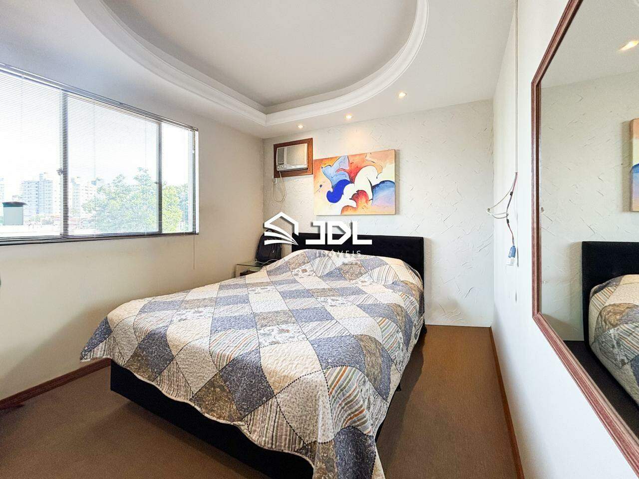 Apartamento à venda no bairro Velha: 