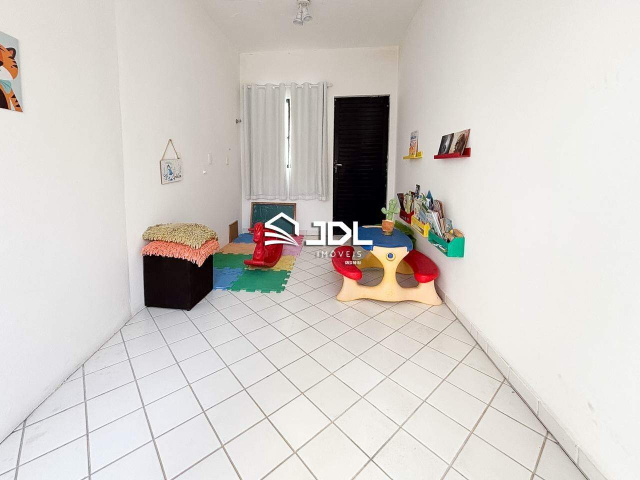 Apartamento à venda no bairro Velha: 