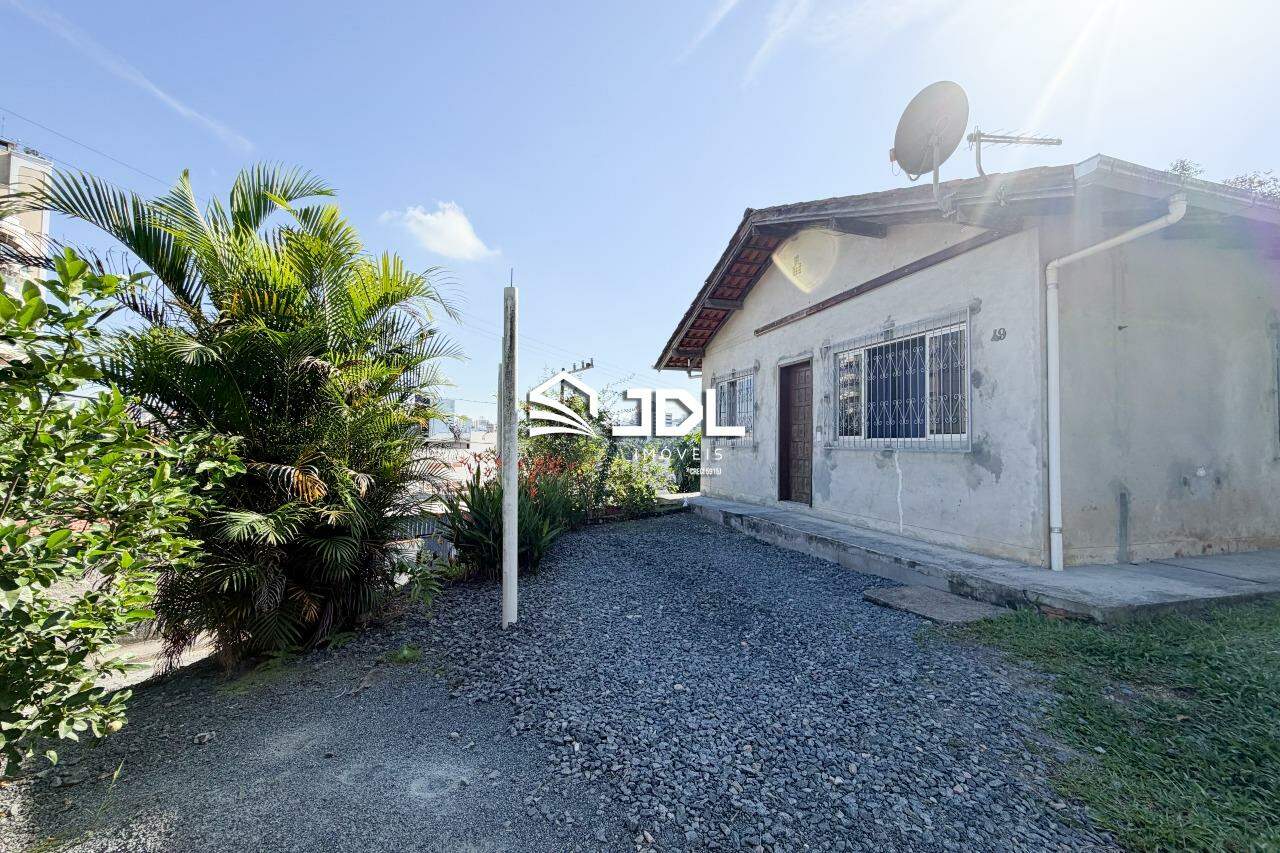 Casa à venda no bairro Centro: 
