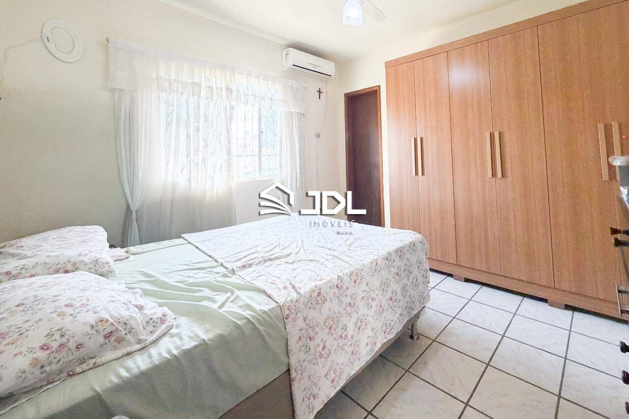 Casa à venda no bairro Centro: 