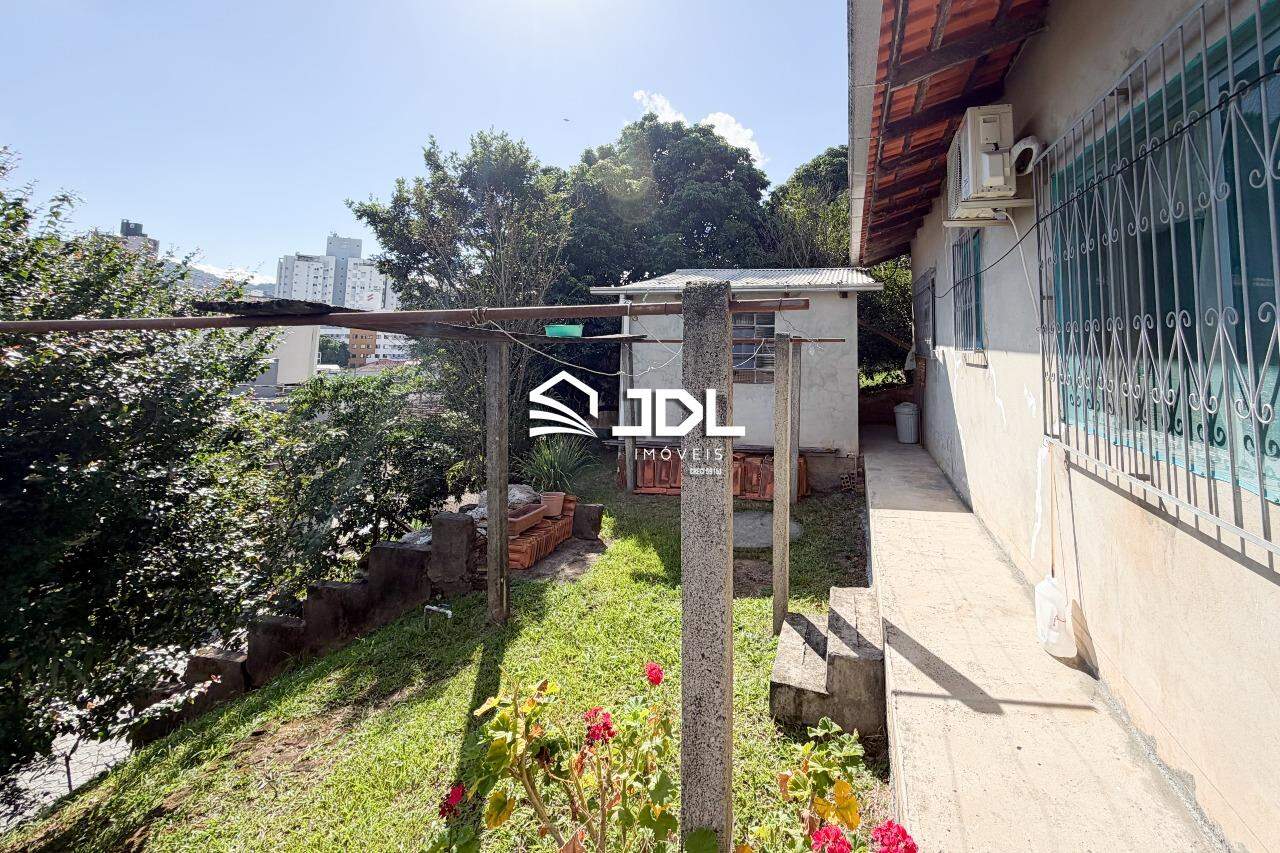 Casa à venda no bairro Centro: 