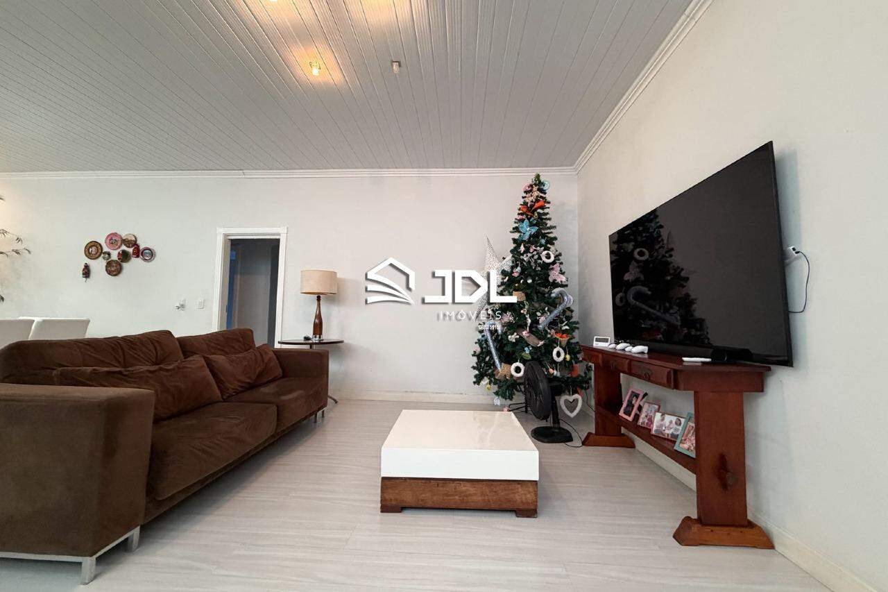 Casa à venda no bairro Garcia: 