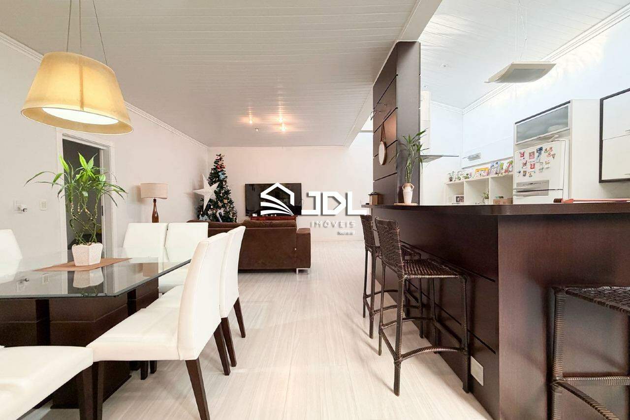Casa à venda no bairro Garcia: 
