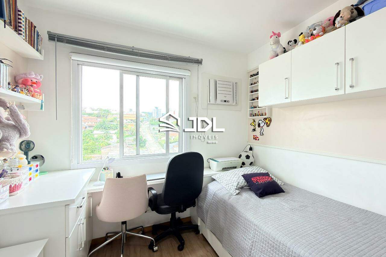 Apartamento à venda no bairro Vila Nova: 