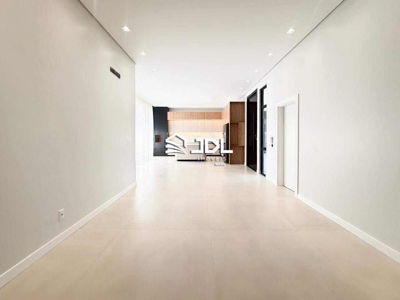 Casa à venda no bairro Velha Central: 