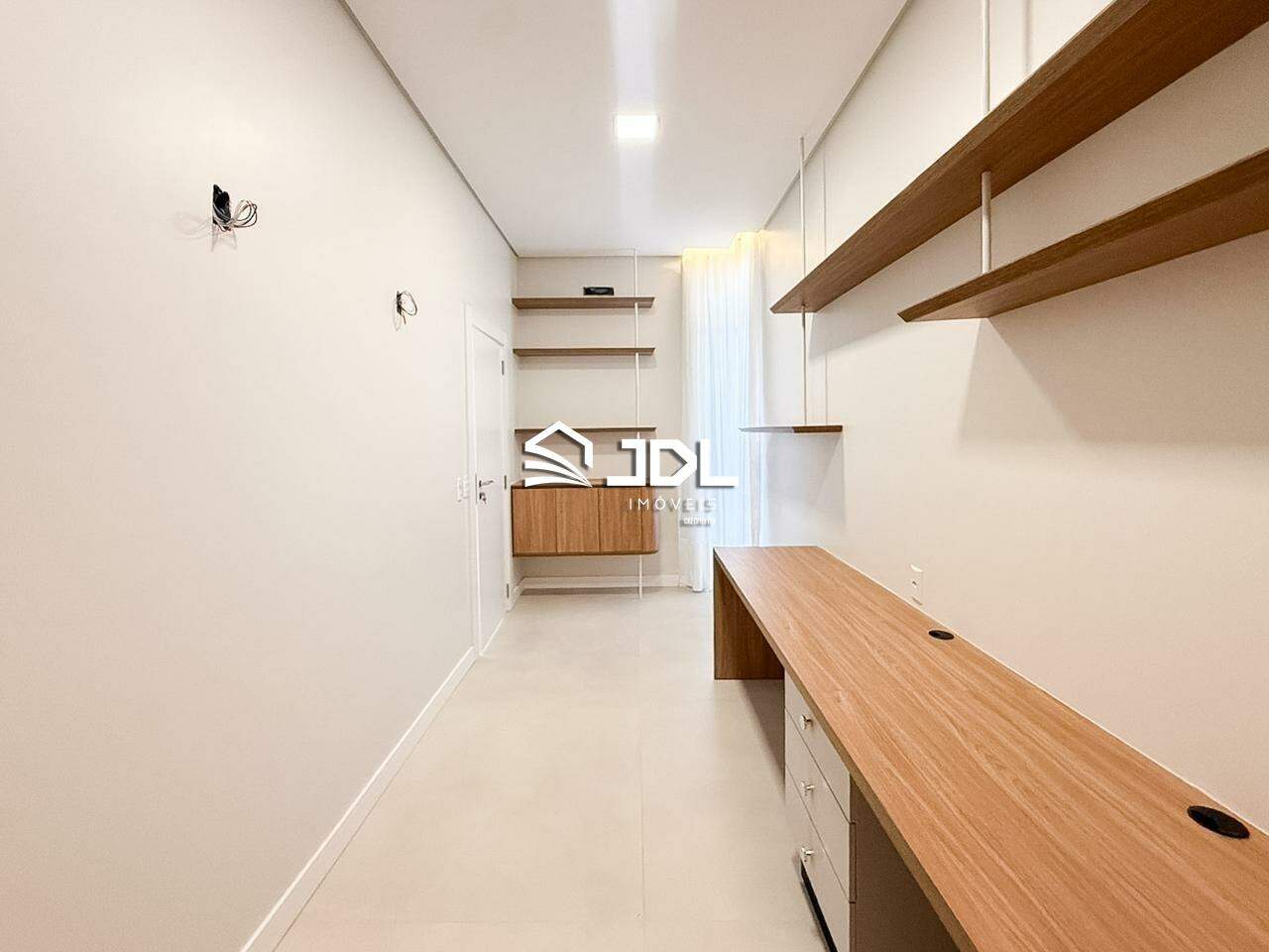 Casa à venda no bairro Velha Central: 