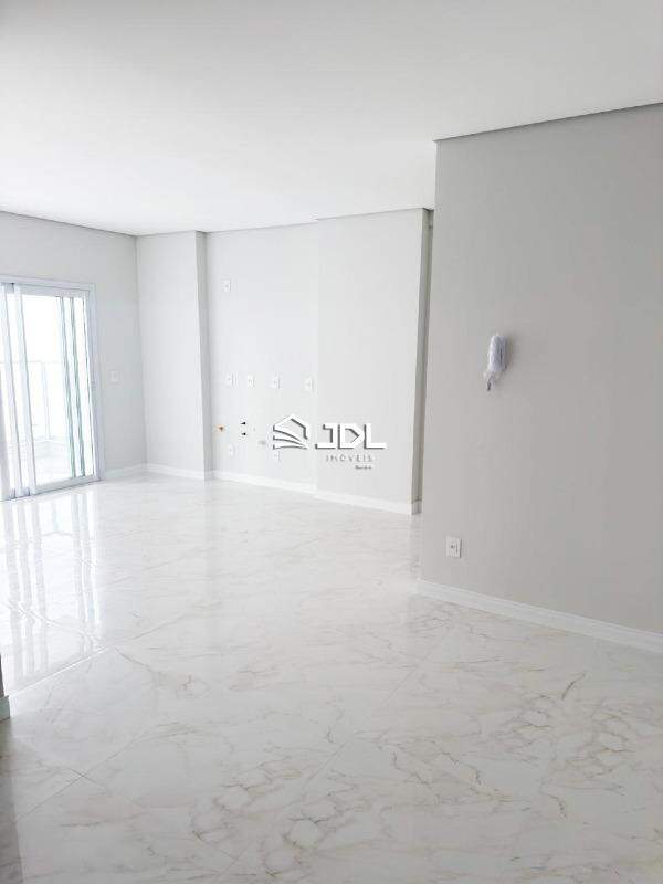 Apartamento à venda no bairro Tabuleiro: 