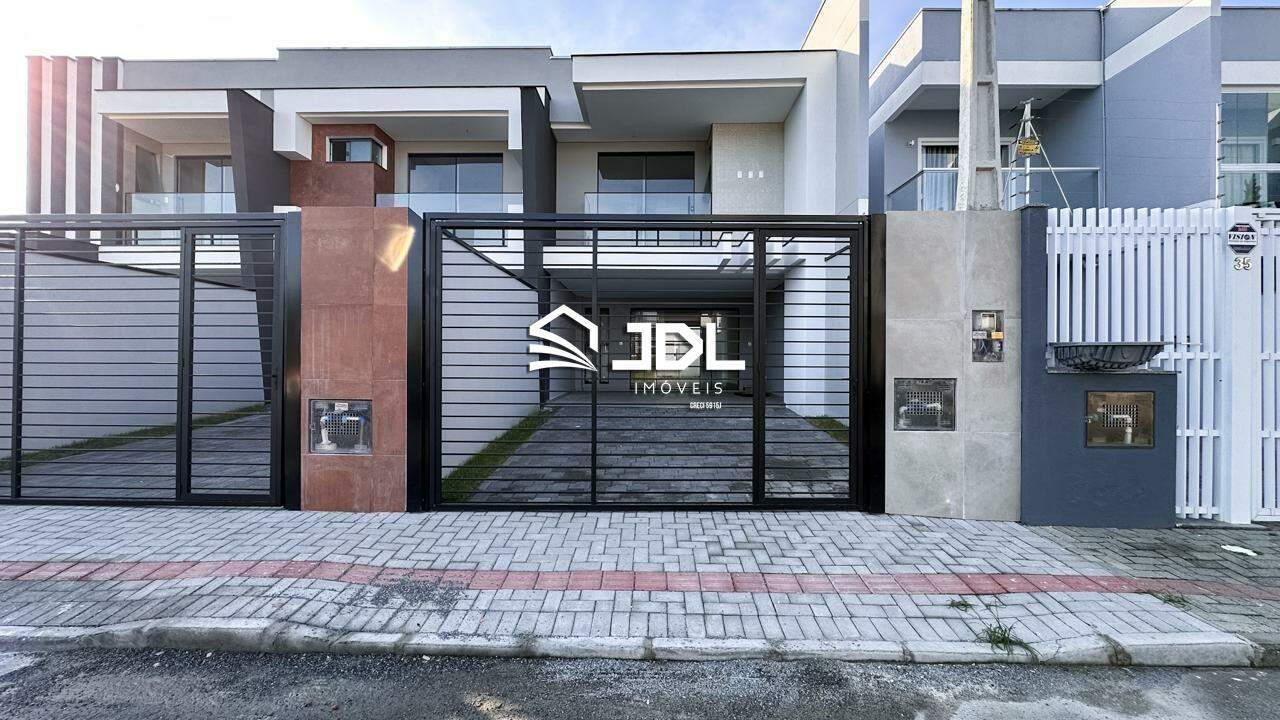 Casa à venda no bairro Velha Central: 