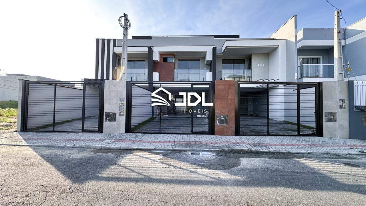 Casa à venda no bairro Velha Central: 